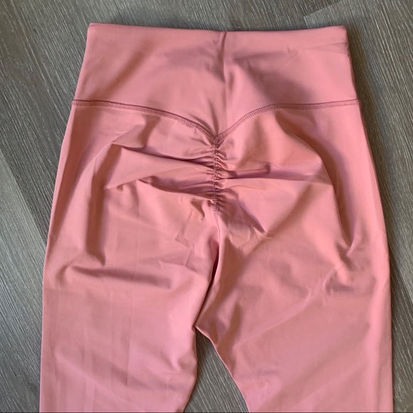 NEW!!kittenish Ruched premium leggings - Picture 10 of 14